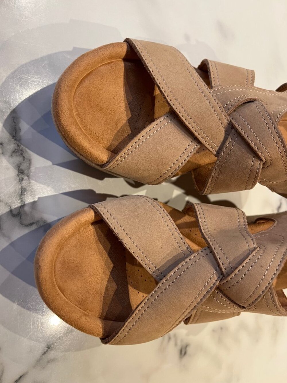 Clarks Elleri Rae Nougat Suede Cork Wedge Sandals Size 6 - Picture 3 of 11